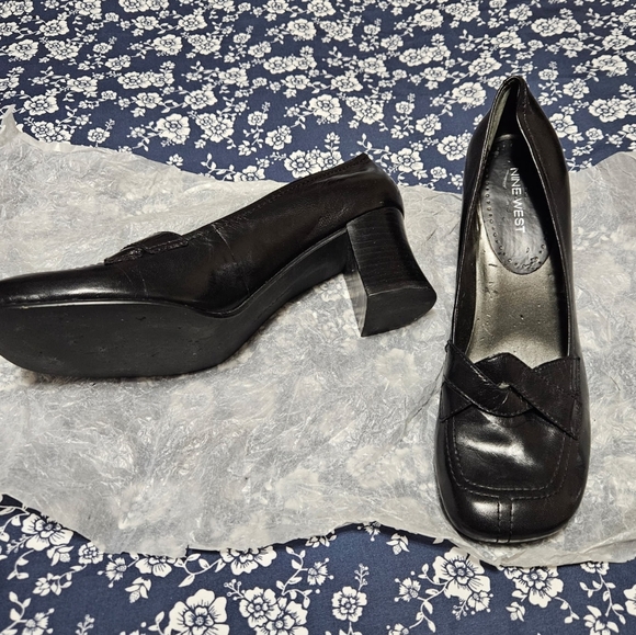 Nine West black heels - Picture 2 of 7